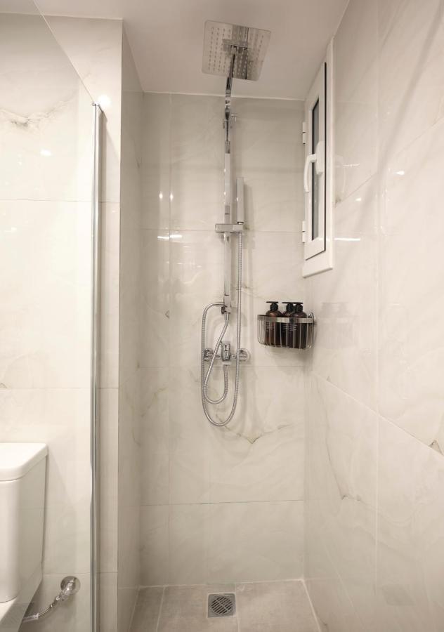 "Under The Olive Tree"- Beautiful Apartment In The Heart Of Athens Ngoại thất bức ảnh